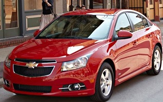 Chevrolet Cruze: что лучше - седан или хэтчбек?